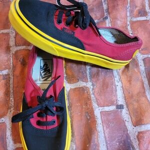 Vans X Disney Mickey Mouse 90th Anniversary Shoes Mens SZ 4  Womens Sz 5.5 Guc